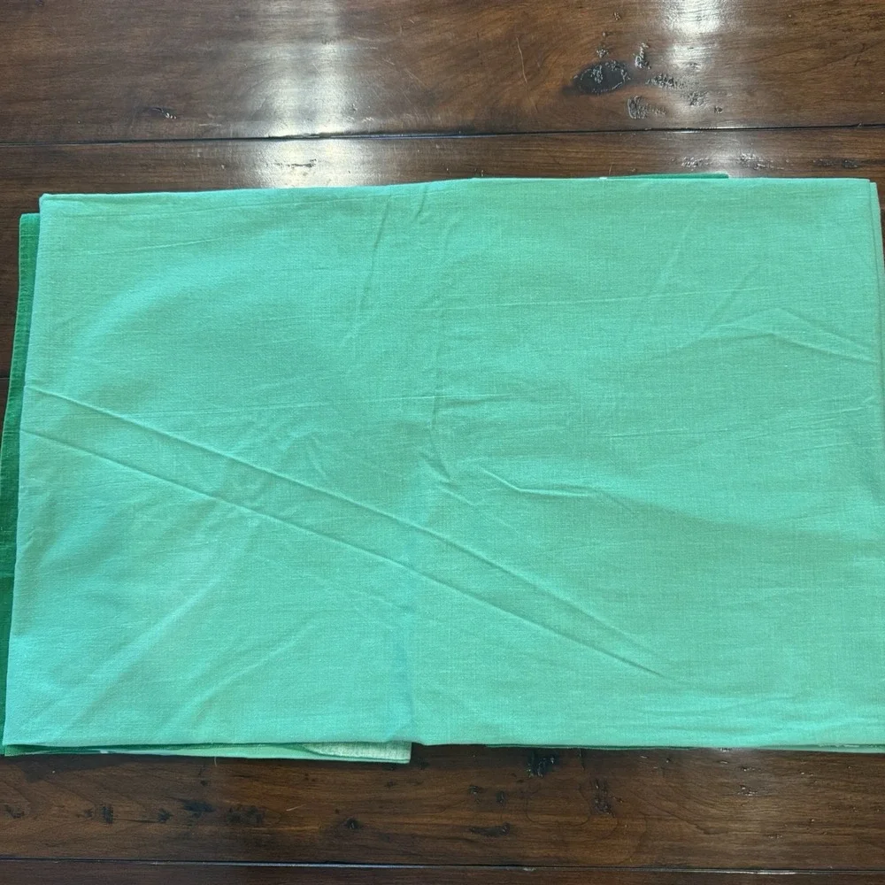 Vintage Anne‎ Klein Green Tablecloth 67x91 Cotton Lion Logo Robinson Golluber